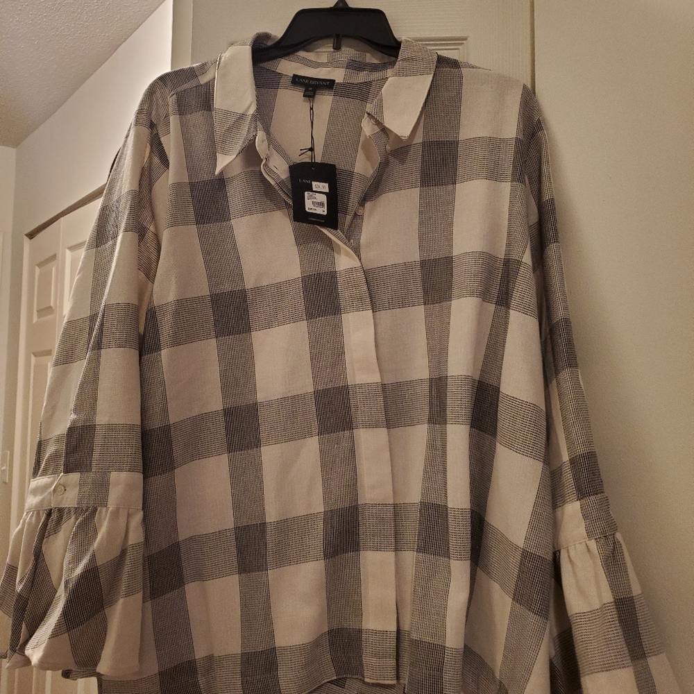 Lane Bryant size 28 black and cream blouse